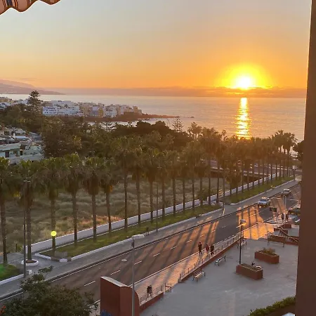 Bonito Estudio Playa Jardin Apartamento *